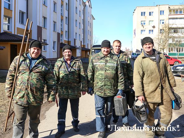 Цяпло, вада і поліпрапіленавыя трубы. Дзень работнікаў бытавога абслугоўвання насельніцтва і жыллёва-камунальнай гаспадаркі сёння адзначаюць ляхавіцкія камунальнікі